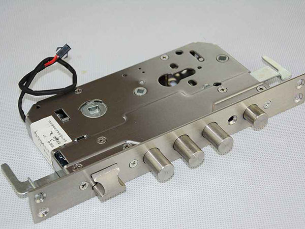 盘龙24小时上门开锁公司