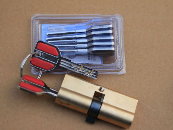 盘龙24小时上门开锁公司